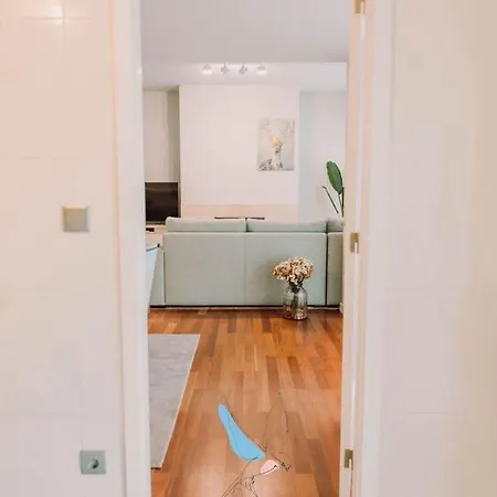 The Bluebirds Nest By Tonsdeverde Apartamento