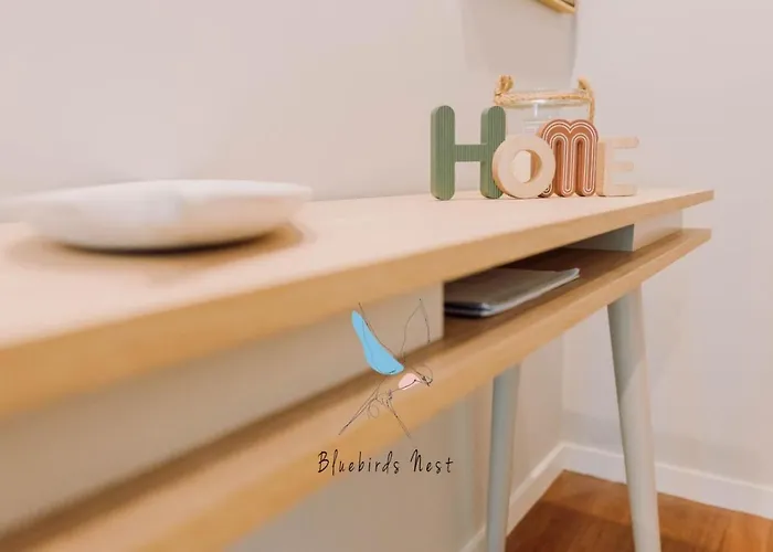 The Bluebirds Nest By Tonsdeverde *