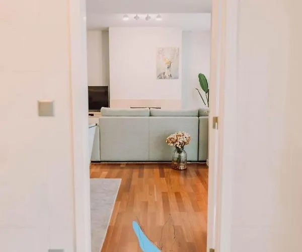 The Bluebirds Nest By Tonsdeverde Διαμέρισμα