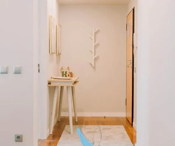 The Bluebirds Nest By Tonsdeverde * Braga