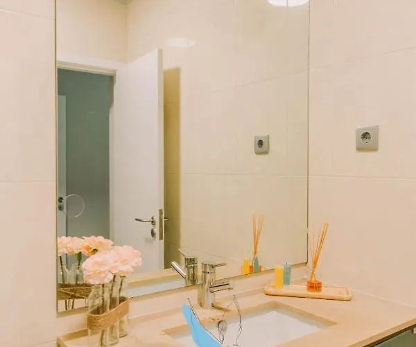 The Bluebirds Nest By Tonsdeverde Apartamento Braga